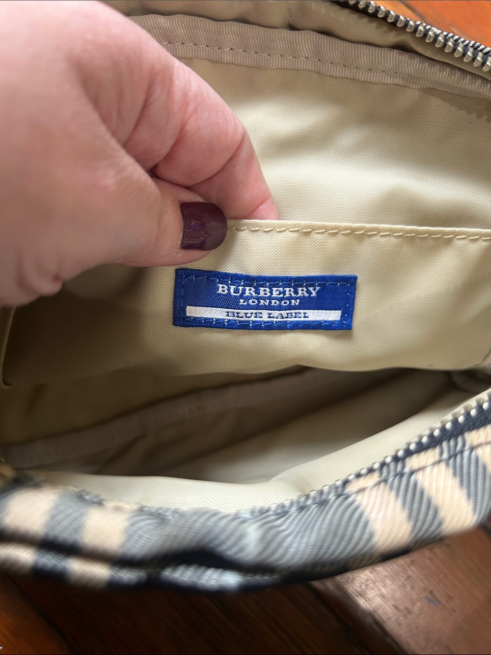 Burberry Blue Label Check Nova Crossing crossbody - Picture 8 of 17